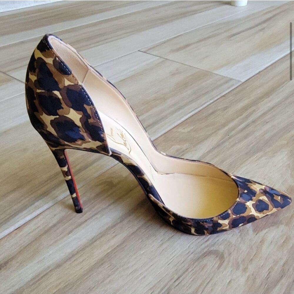 Christian Louboutin Iriza 100 Brown Silk Leopard
Sandal Heels Eur. 35.5 - Picture 4 of 16